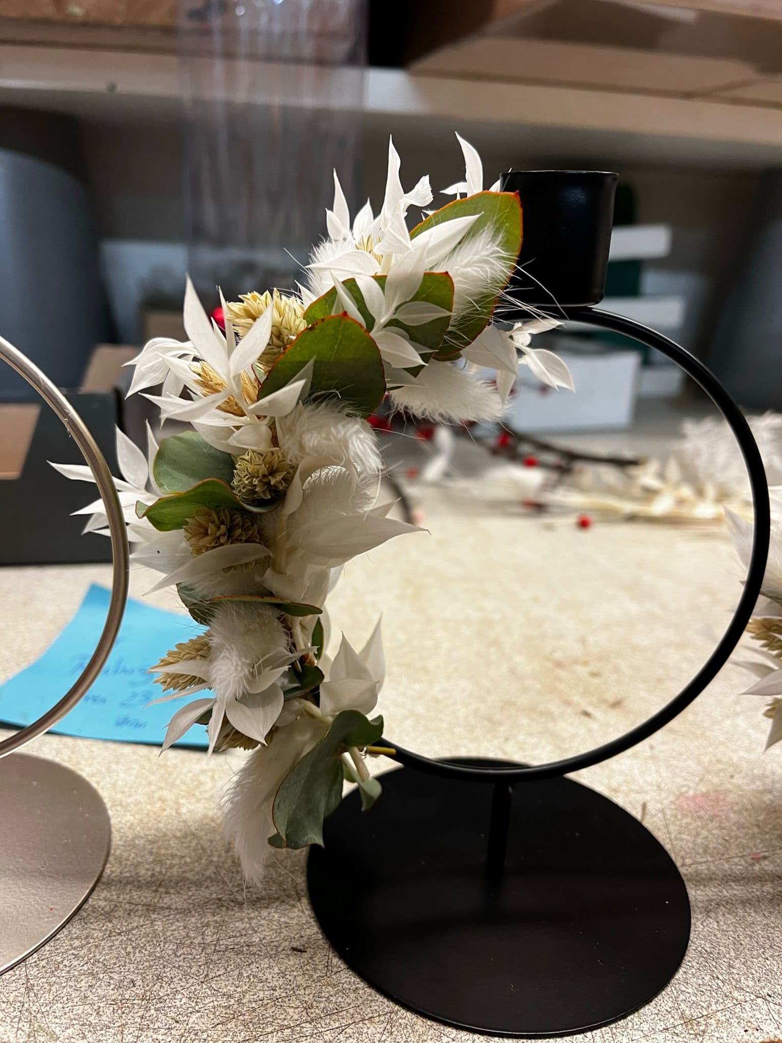 Trockenblumen in Heidis Werkstatt