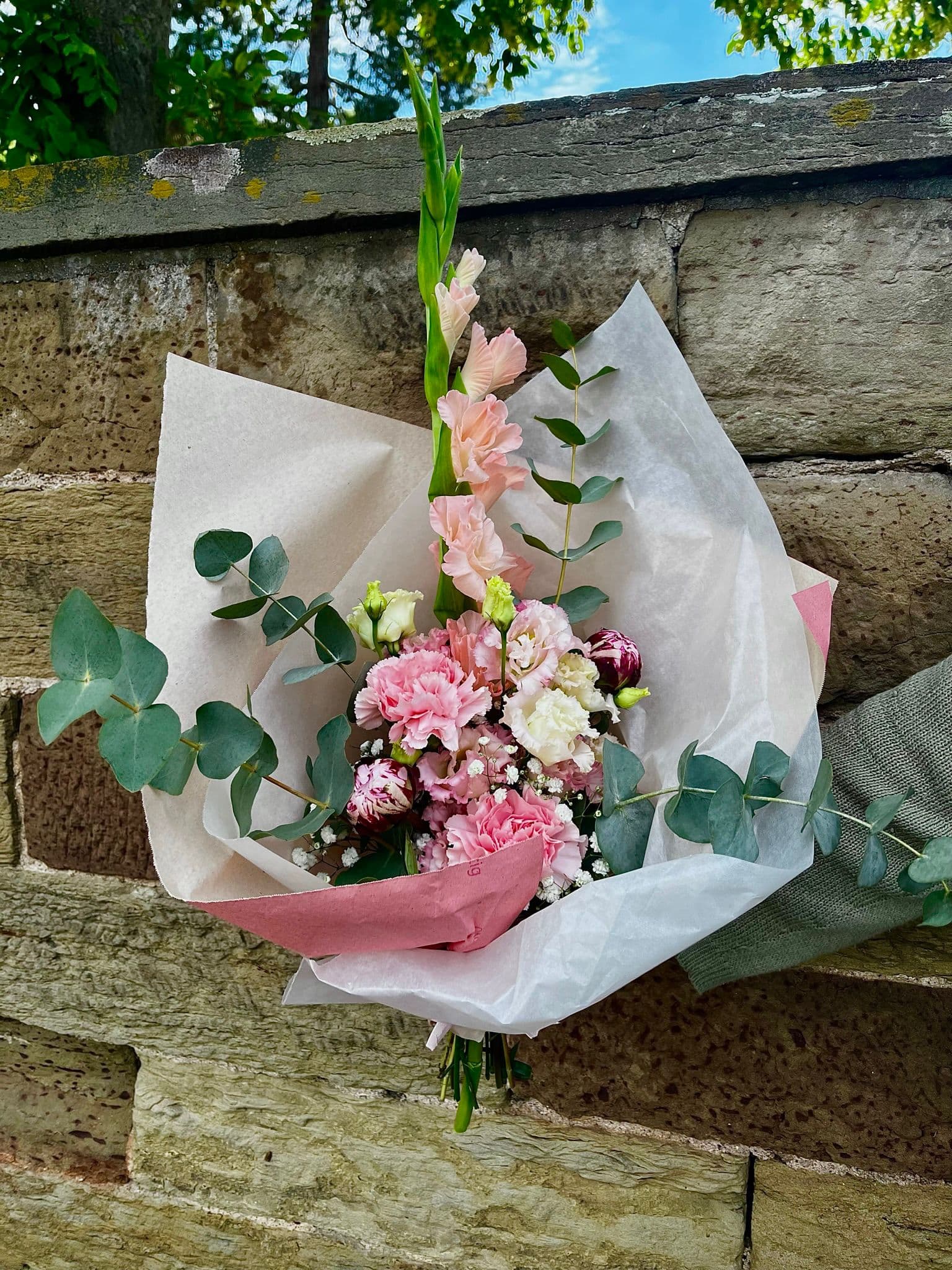 Florale Arbeit in natürlichen Farben